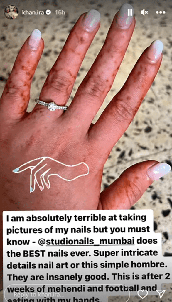 Ira Khan ने अपनी सगाई की अंगूठी दिखाई