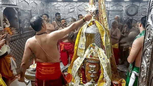 Mahashivratri 2024: जानिए 'पूजा' का समय, व्रत के नियम, भगवान शिव को अर्पित की जाने वाली चीजें