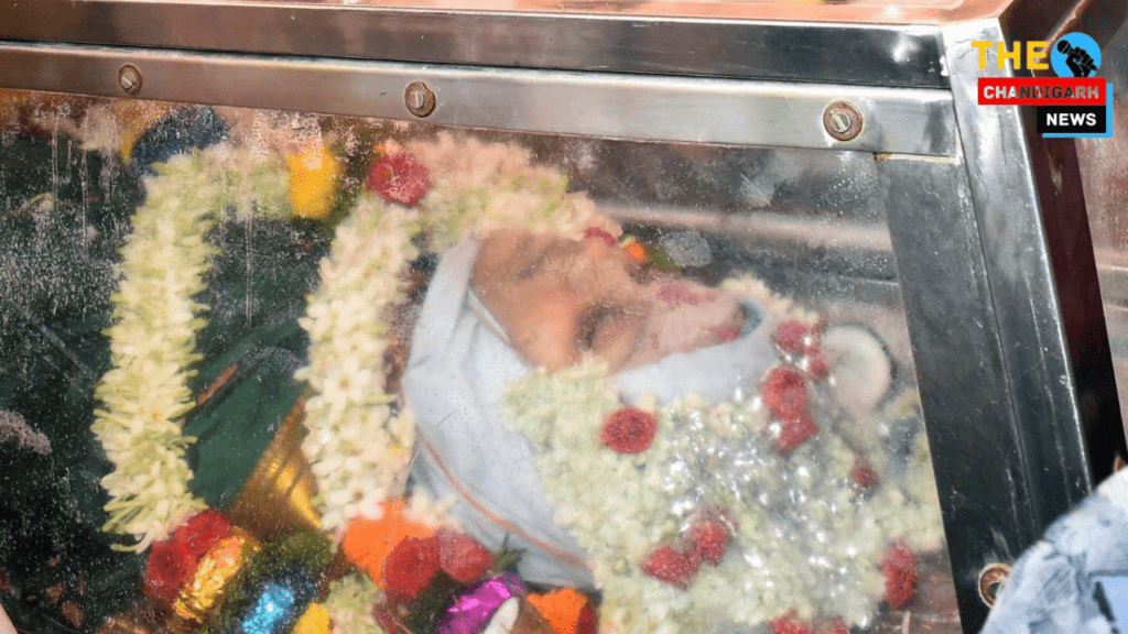 #JusticeForNeha: कांग्रेस नेता निरंजन हिरेमथ की बेटी नेहा की फैयाज ने चाकू मारकर हत्या कर दी