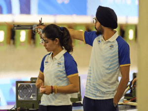 Manu Bhaskar और सरबजोत सिंह ने मिक्स्ड निशानेबाज़ी में कांस्य पदक जीता,एक ओलंपिक में दो पदक जीतने वाली पहली खिलाड़ी बनीं मनु