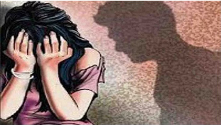 Siddharthnagar Ambulance Rape case: एंबुलैंस में पति मौत से जूझ रहा था, अगली नार सीट पर पत्नी से होती मुख्यमंत्री रही दुष्कर्म की कोशिश