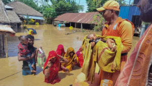 Bihar Floods: दरभंगा में कोसी नदी का जलस्तर बढ़ा, लोग दहशत में