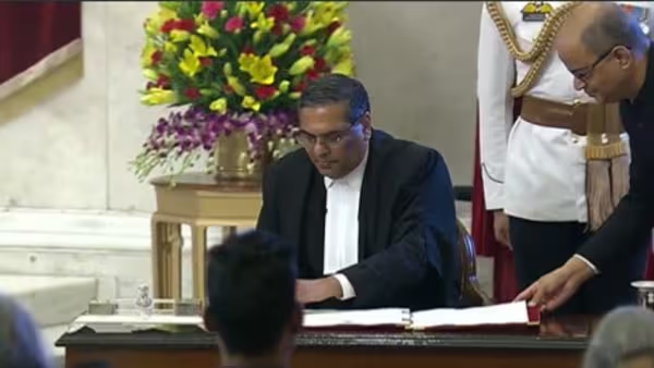 Justice Sanjiv Khanna Takes Oath as 51st Chief Justice of India at Rashtrapati Bhavan