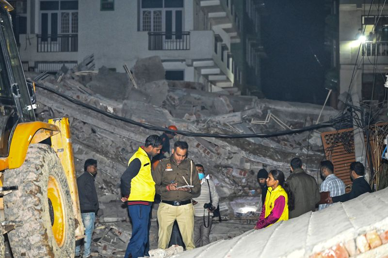 2 Dead as Four-Storey Building Collapses in Delhi's Burari, Several Feared Trapped