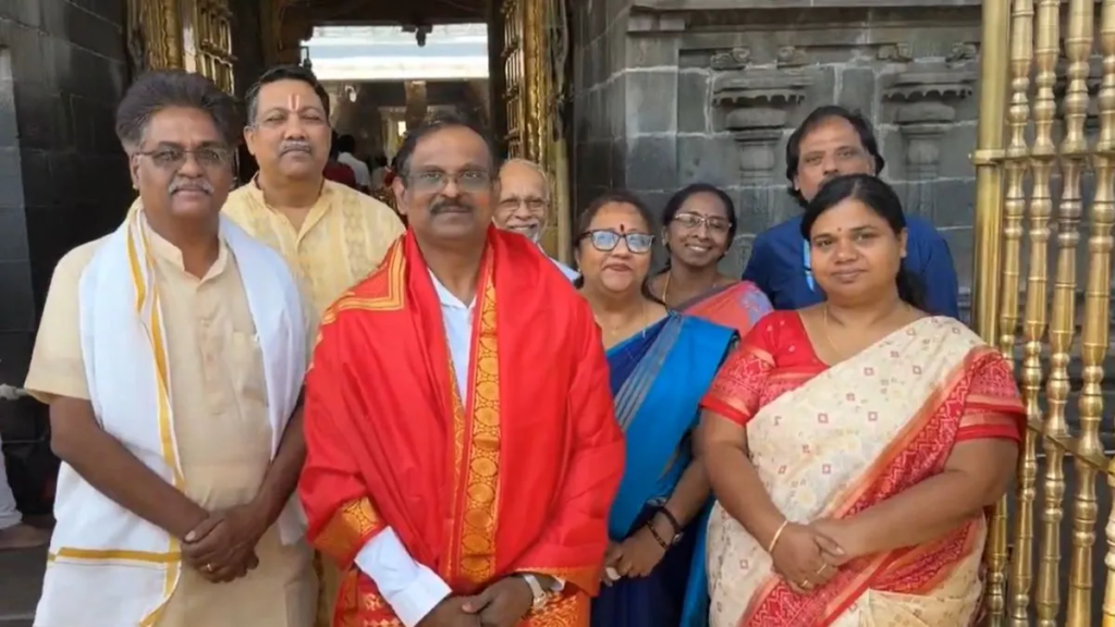 ISRO chairman visits the Tirumala temple ahead of GSLV-F15 rocket launch