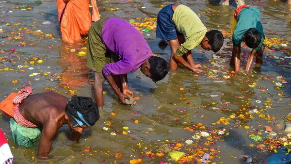 Maha Kumbh 2025: Triveni Sangam's Water Classified 'Unsafe' for Bathing Because of High BOD Levels