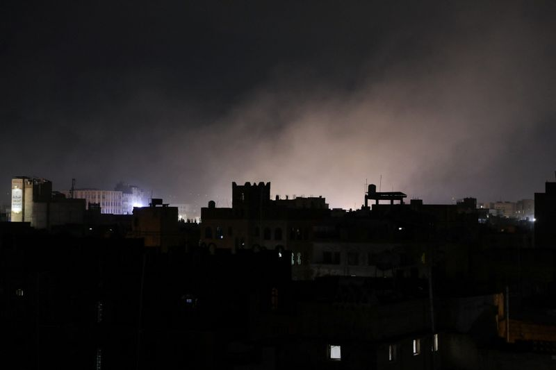 Trump orders US airstrikes on Houthi rebels in Yemen kills 31 Trump orders US airstrikes on Houthi rebels in Yemen kills 31