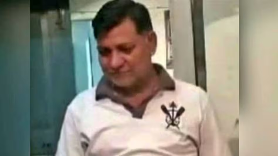 Hathras: Professor Dr Rajneesh accused of making obscene videos with girl students Hathras: Professor Dr Rajneesh accused of making obscene videos with girl students