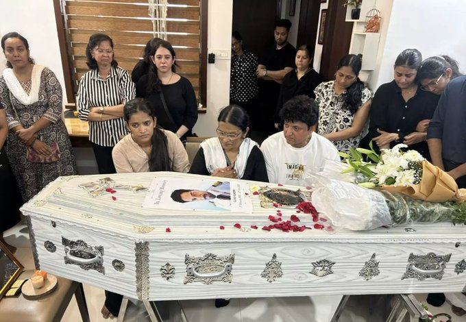 Air India Crash: Co-Pilot Clive Kunder's Body Brought Home to Mumbai