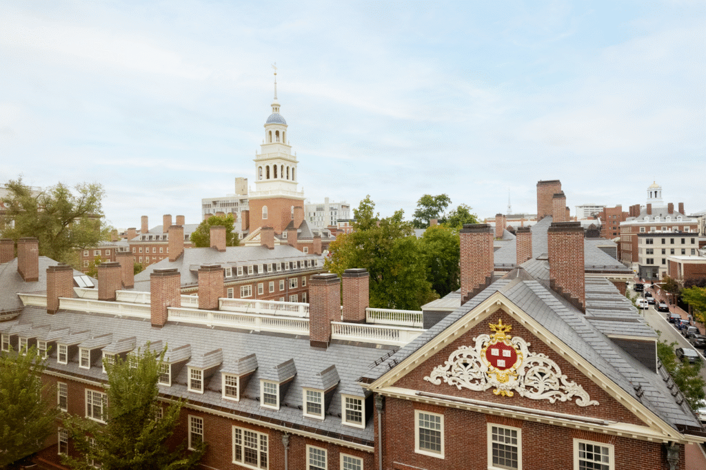 Trump Suspends Visas for Harvard Foreign Students