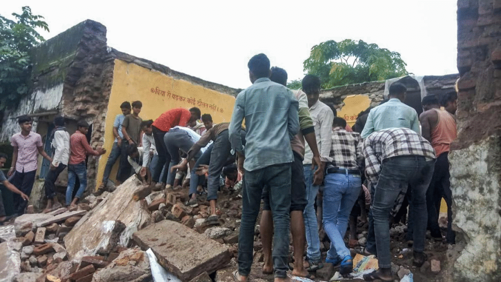 Jhalawar School Roof Collapse LIVE