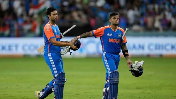 Team India Avoids Handshakes With Pakistan
