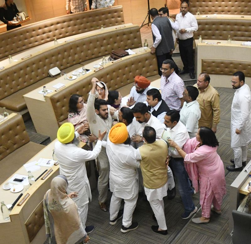 Ruckus in Chandigarh MC House Over MPLAD Fund Inaugurations