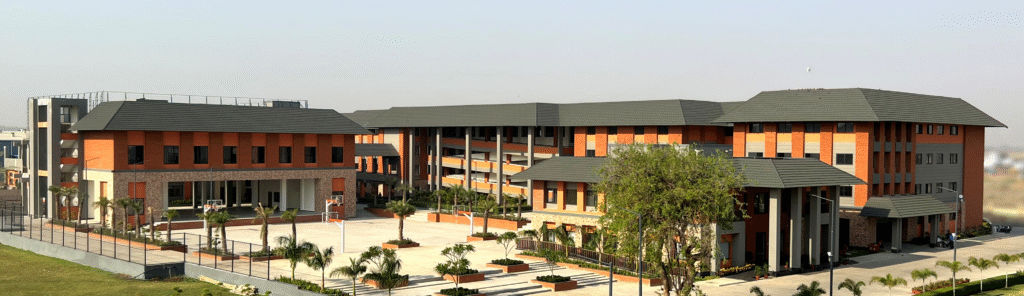 Indore School Chemistry Lab Accident: Minor Explosion Injures Five Students at Shishukunj International School