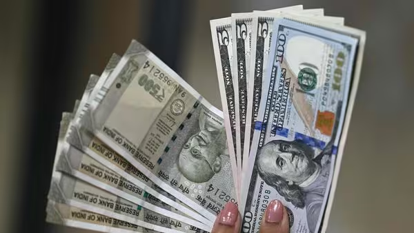 Rupee Slips to 90.44 Amid Strong Dollar, 5 Key Pressures Loom