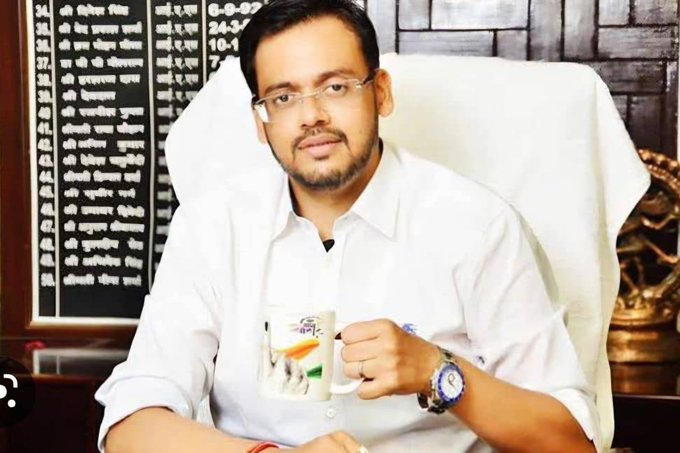 IAS Officer Abhay Singh Accused by Mother of Harassment, Property Dispute Emerges