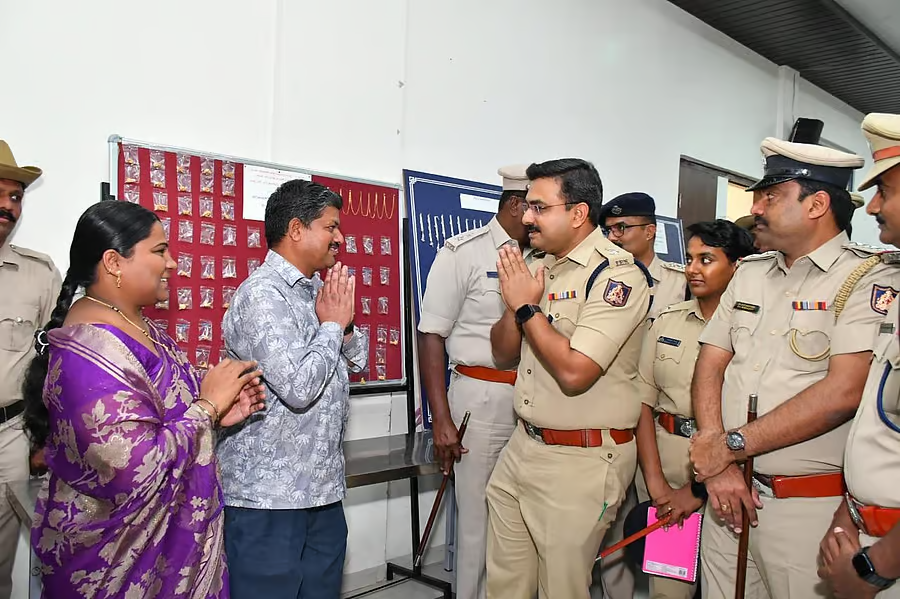 Two Arrested in Daylight Jewellery Shop Robbery in Vijayapura; Entire Rs 22 Lakh Loot Recovered
