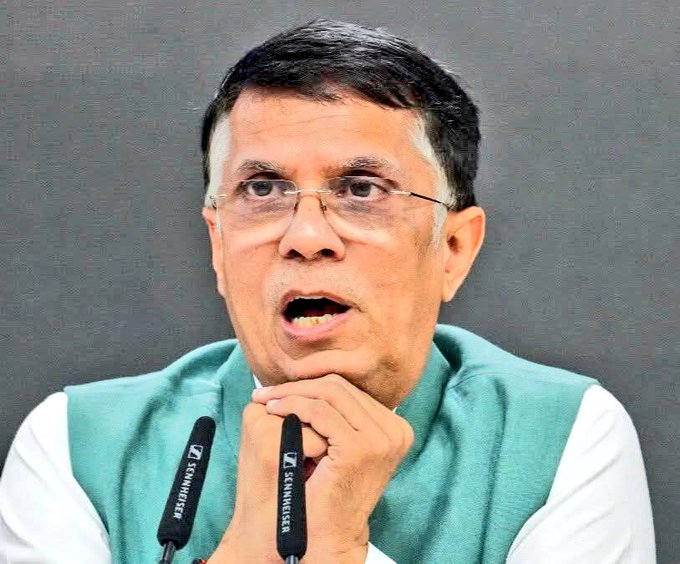 Supreme Court Stays Telangana HC Order Granting Transit Bail to Pawan Khera
